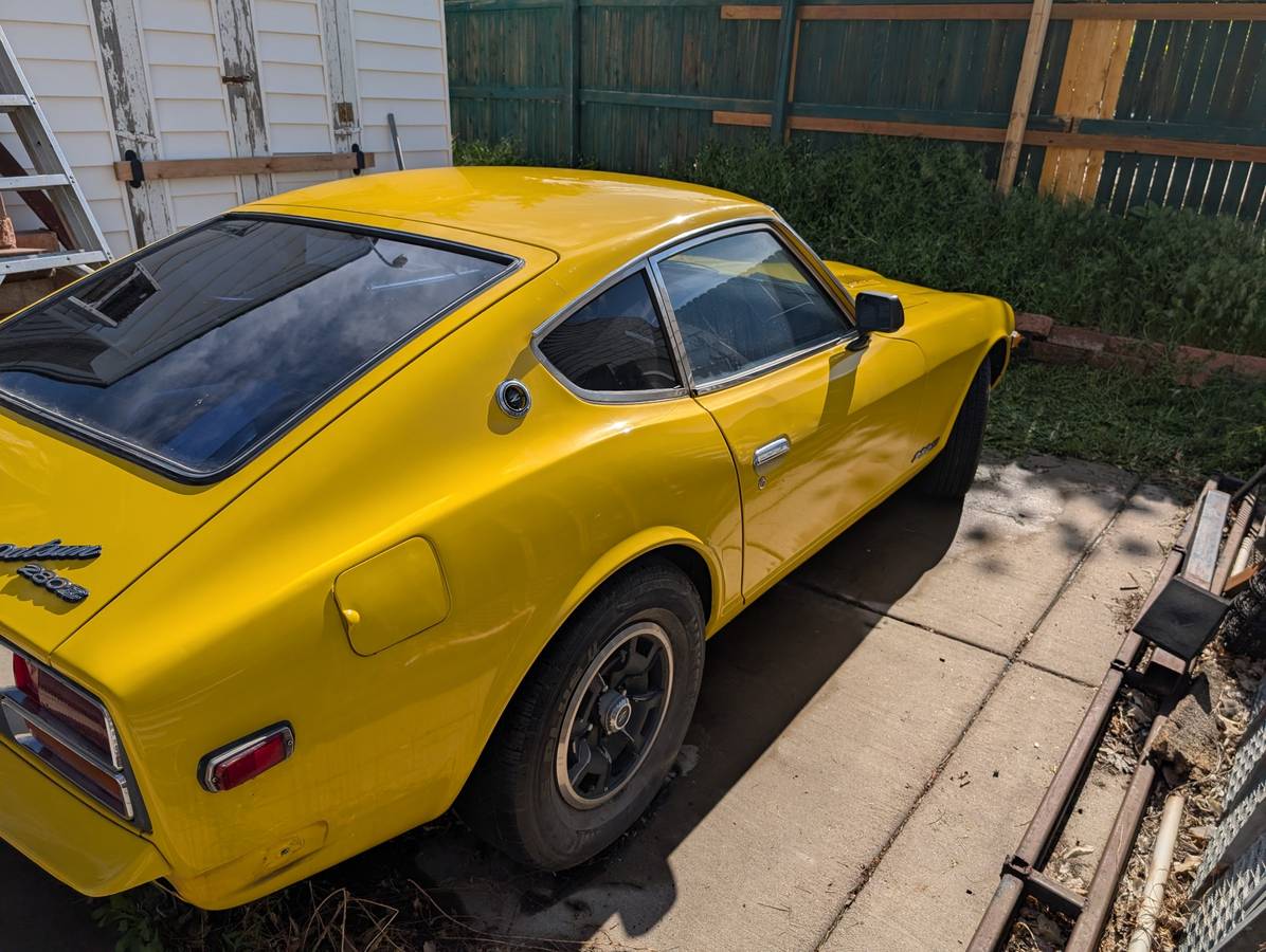 Datsun-280z-1976-yellow-3