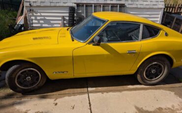 Datsun-280z-1976-yellow