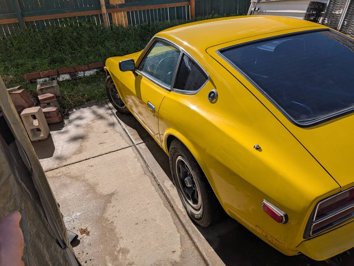 Datsun-280z-1976-yellow-4