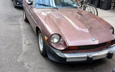 Datsun 280z 2+2  1977 red
