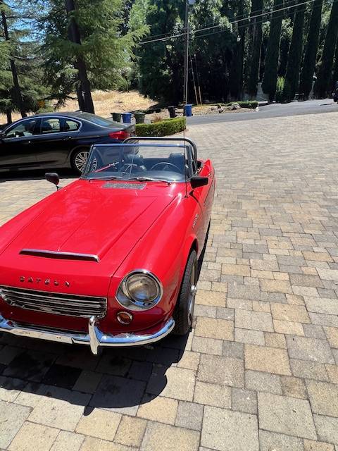 Datsun-311-roadster-1966-red-11