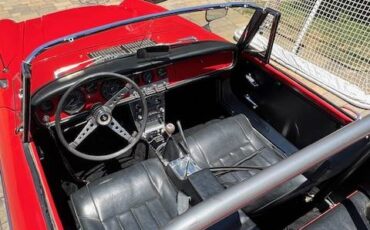 Datsun-311-roadster-1966-red-12