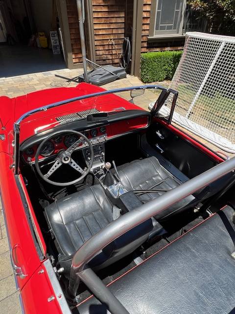 Datsun-311-roadster-1966-red-12