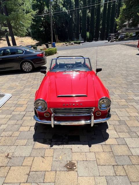 Datsun-311-roadster-1966-red-9