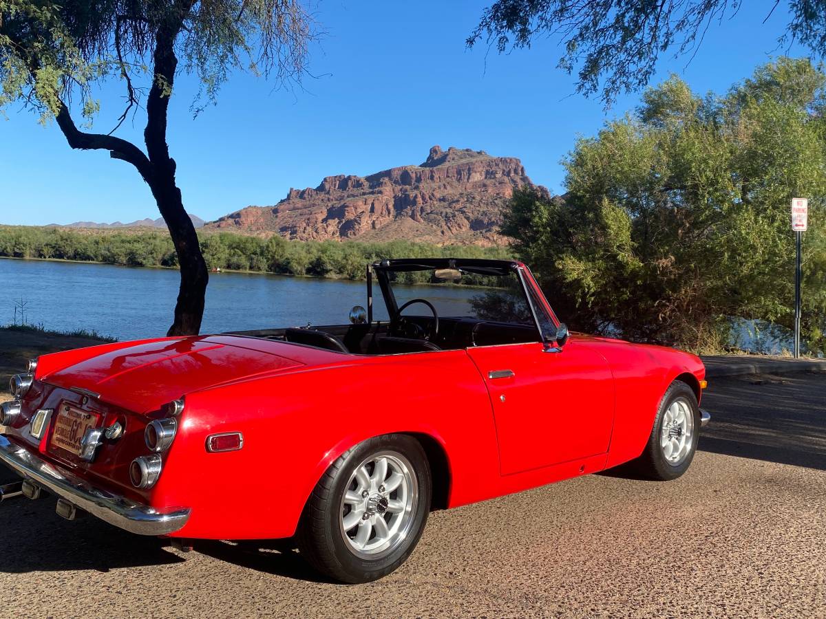 Datsun-Roadster-1600-1970-red-2
