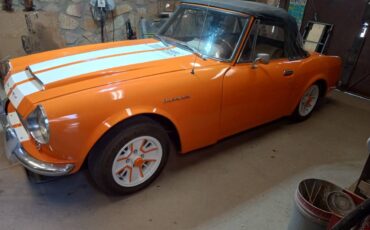 Datsun-Roadster-1969-orange-10