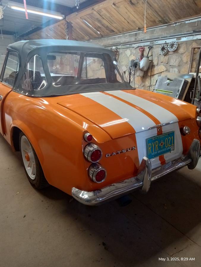 Datsun-Roadster-1969-orange