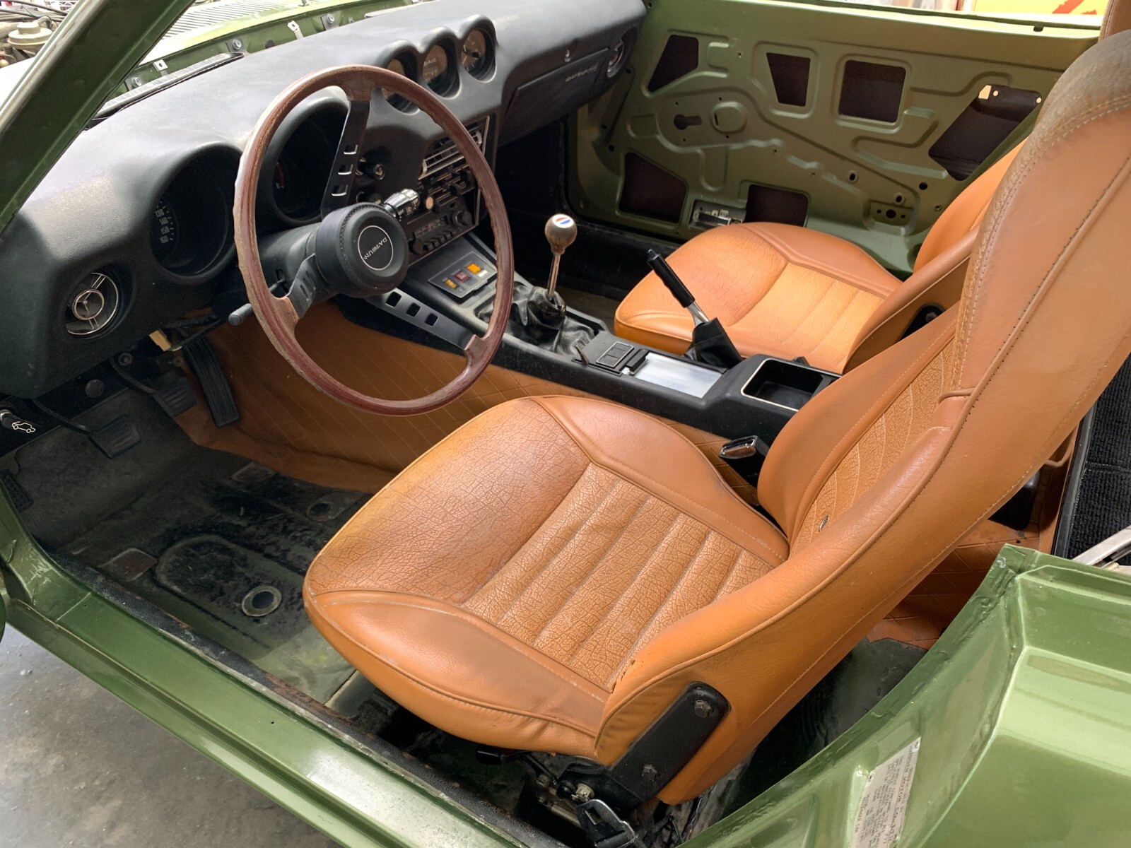 Datsun-Z-Series-1972-Coupe-9