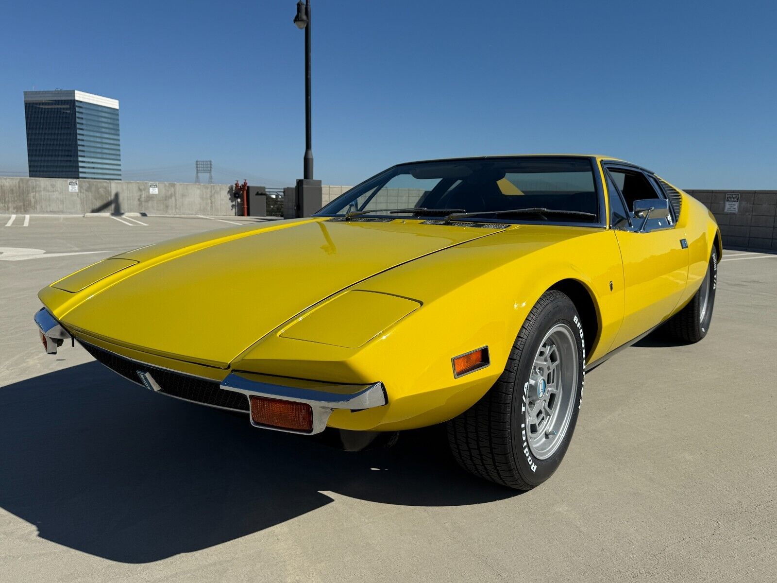 De-Tomaso-Pantera-1971-Coupe-19