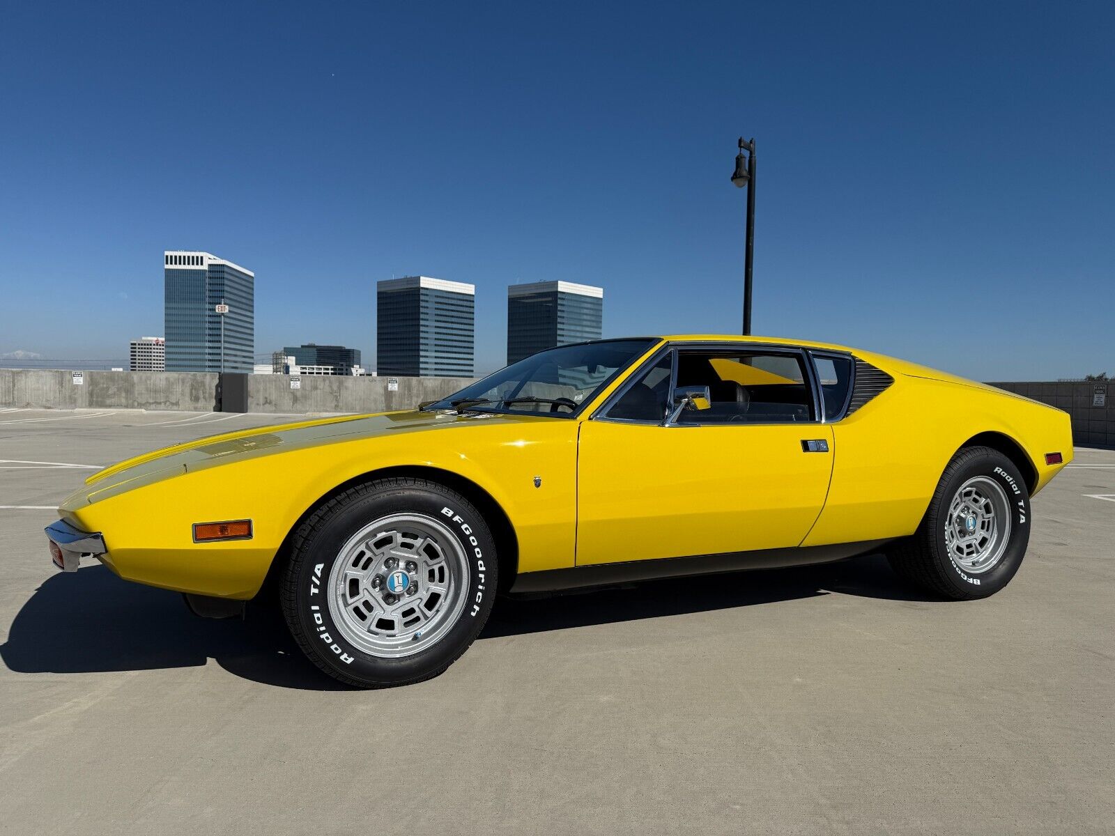 De-Tomaso-Pantera-1971-Coupe-22