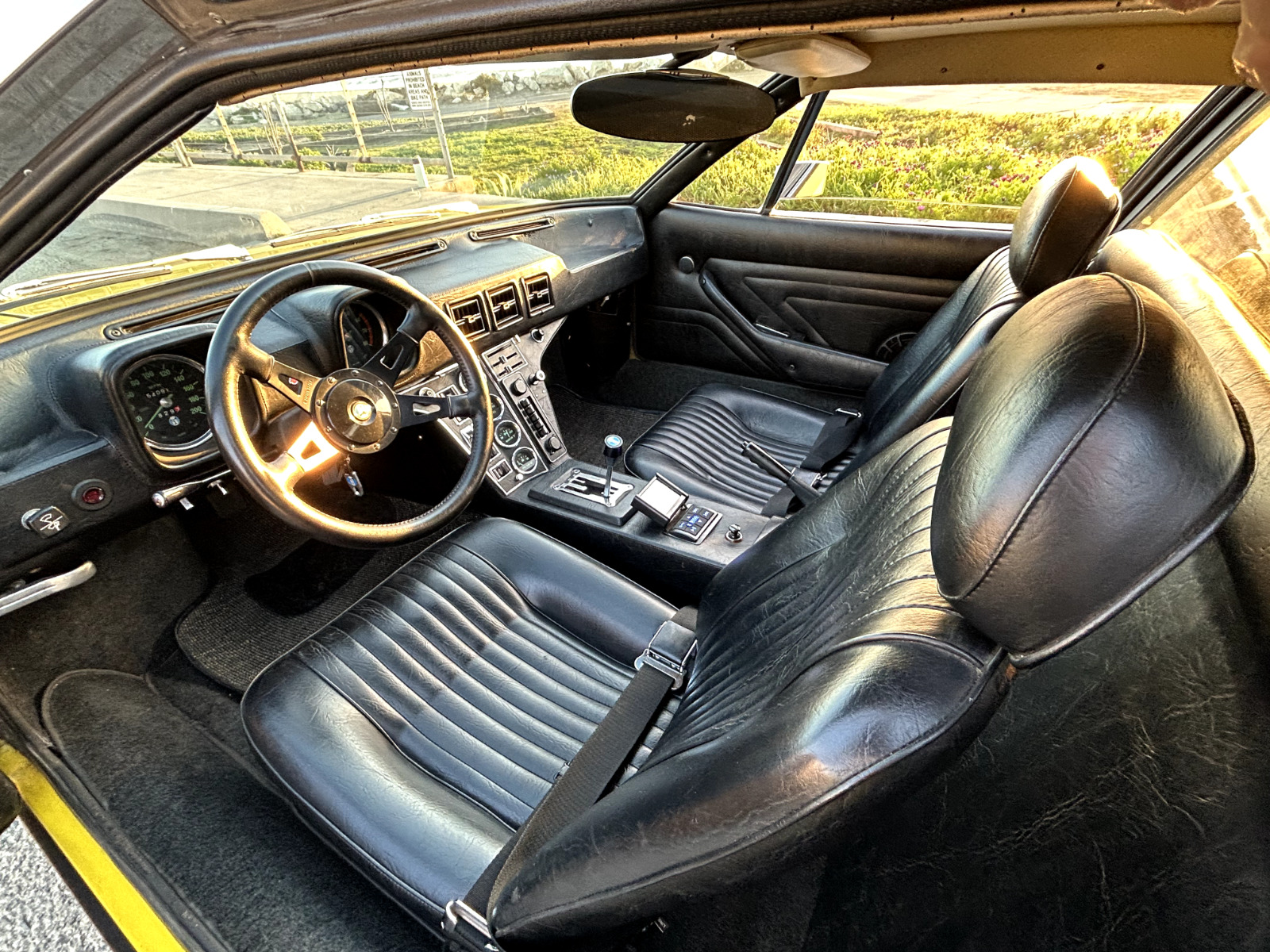 De-Tomaso-Pantera-1971-Coupe-26