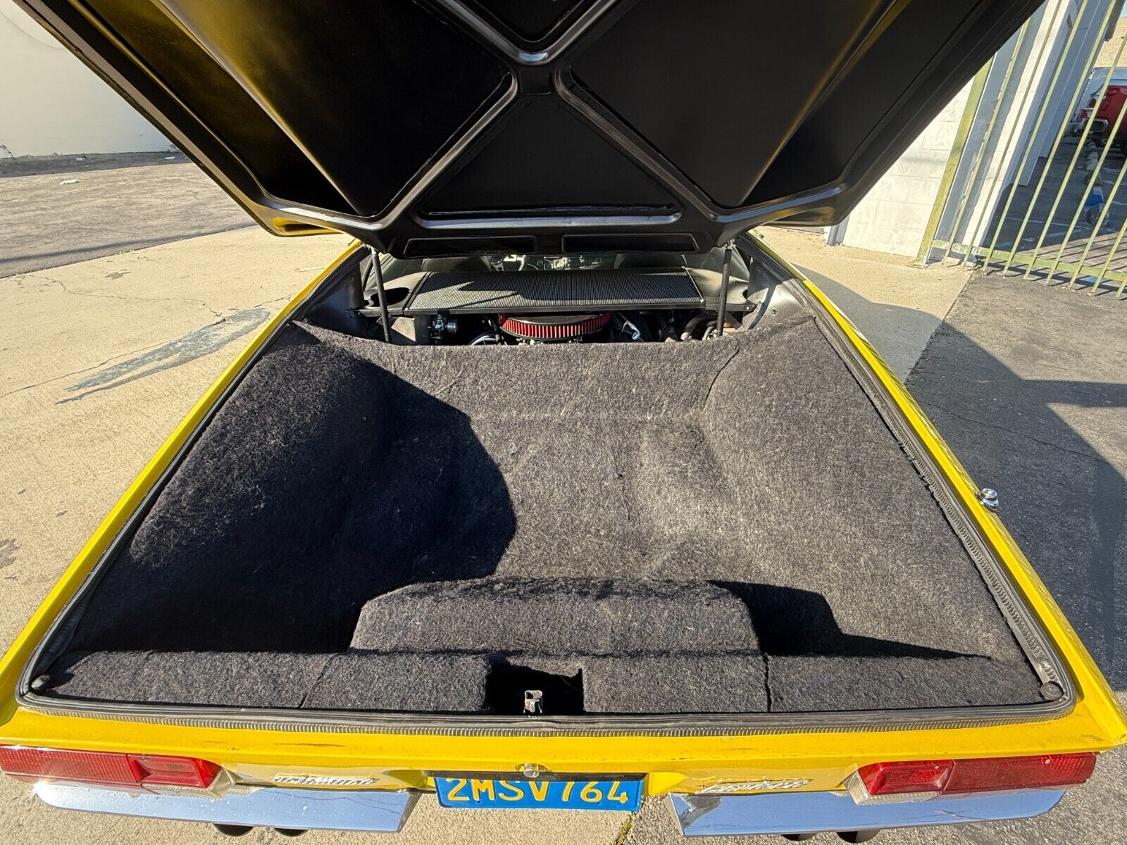 De-Tomaso-Pantera-1971-Coupe-32