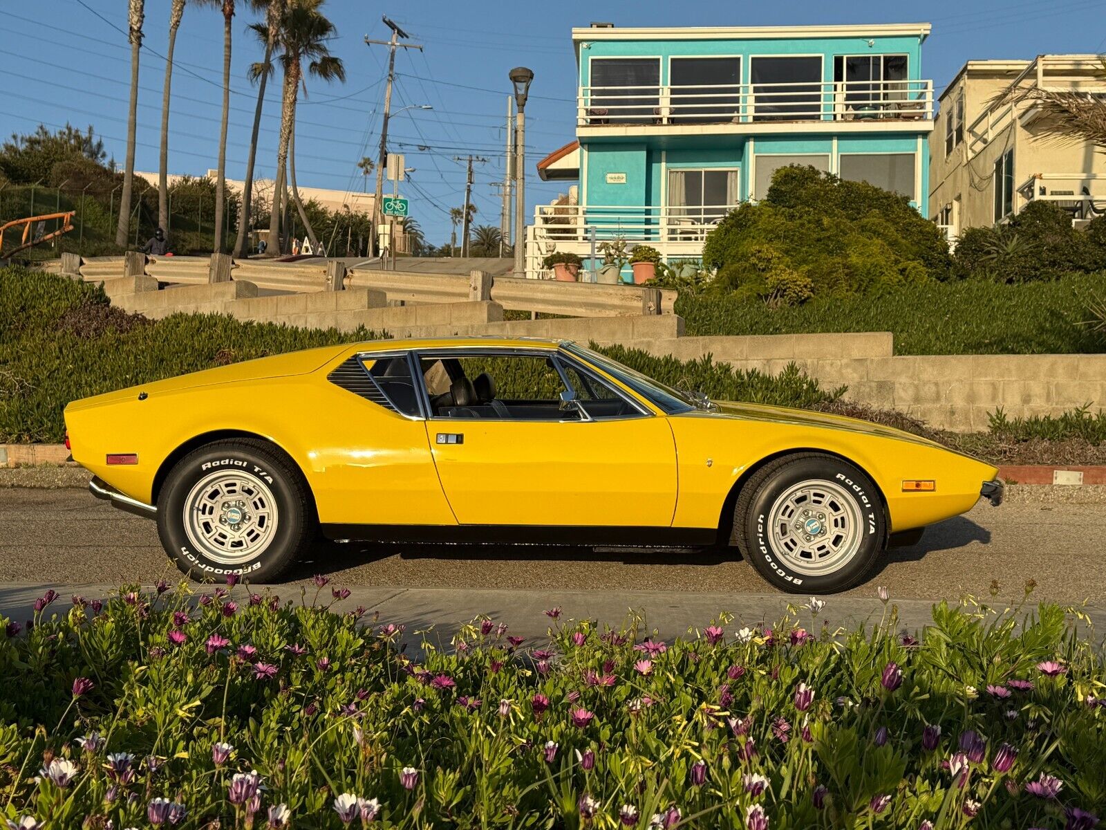 De-Tomaso-Pantera-1971-Coupe-4