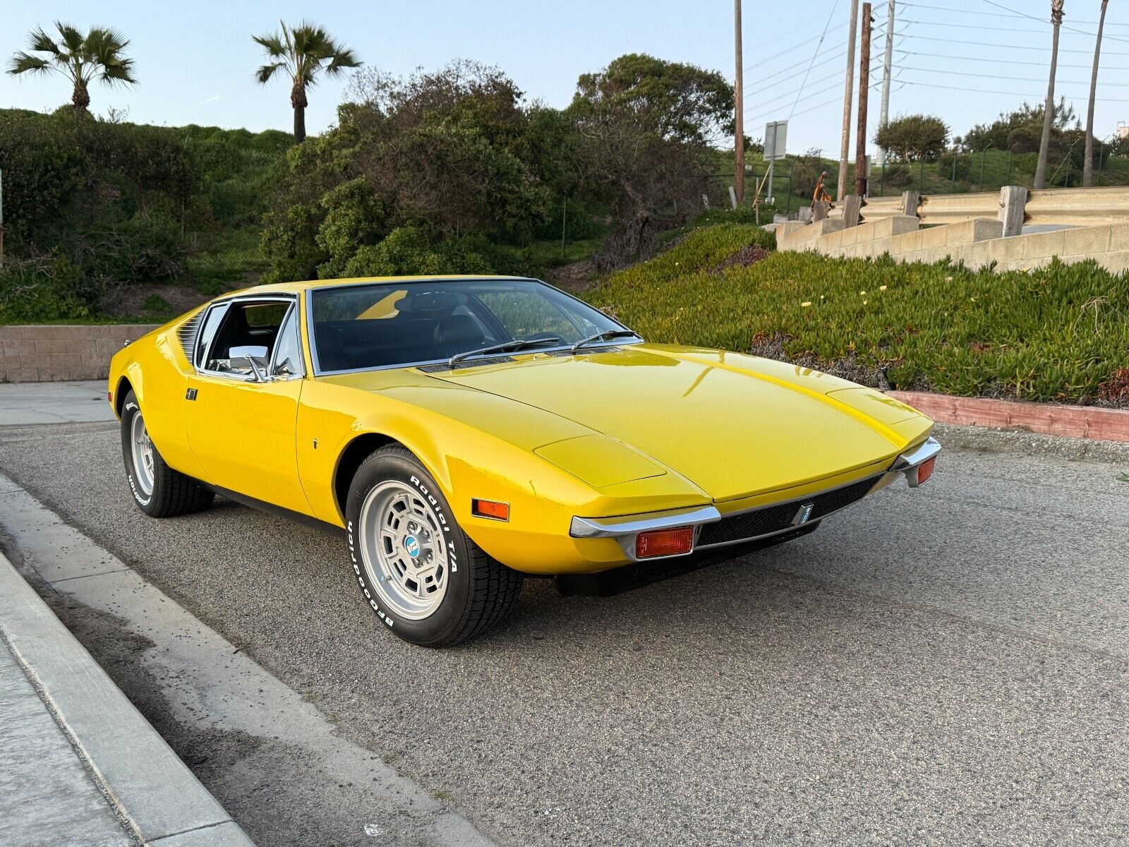 De-Tomaso-Pantera-1971-Coupe-7