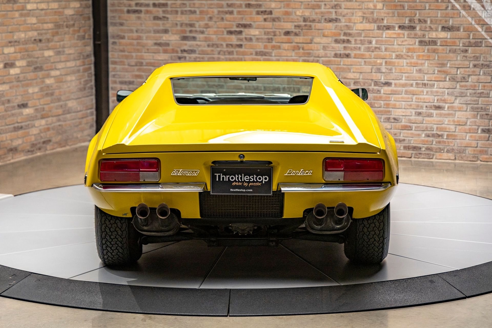 De-Tomaso-Pantera-1971-Coupe-9