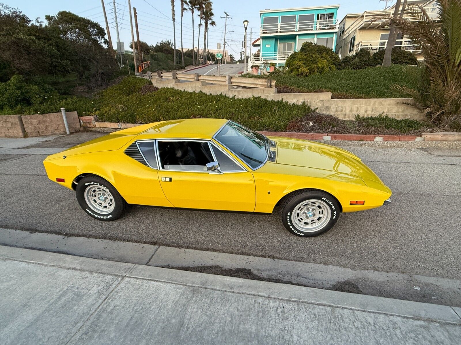 De-Tomaso-Pantera-1971-Coupe-9