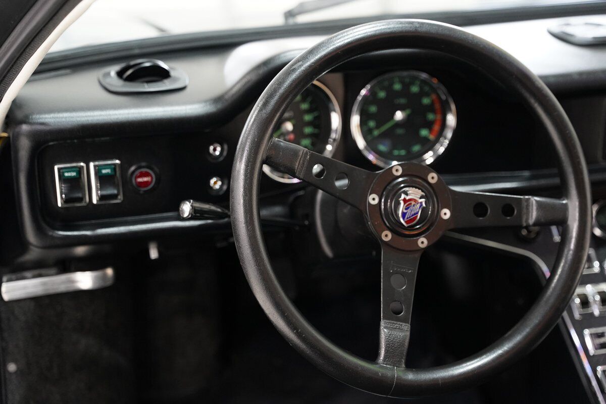 De-Tomaso-Pantera-1974-31
