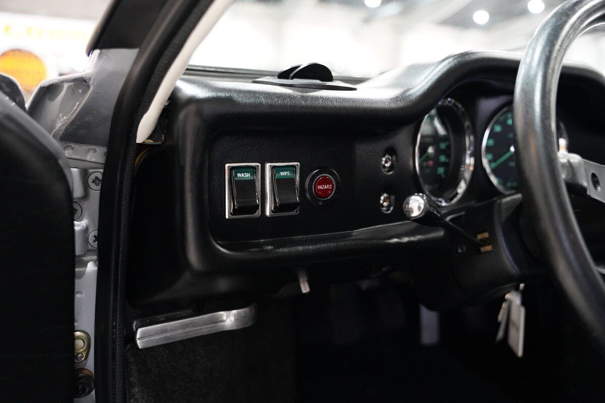 De-Tomaso-Pantera-1974-33