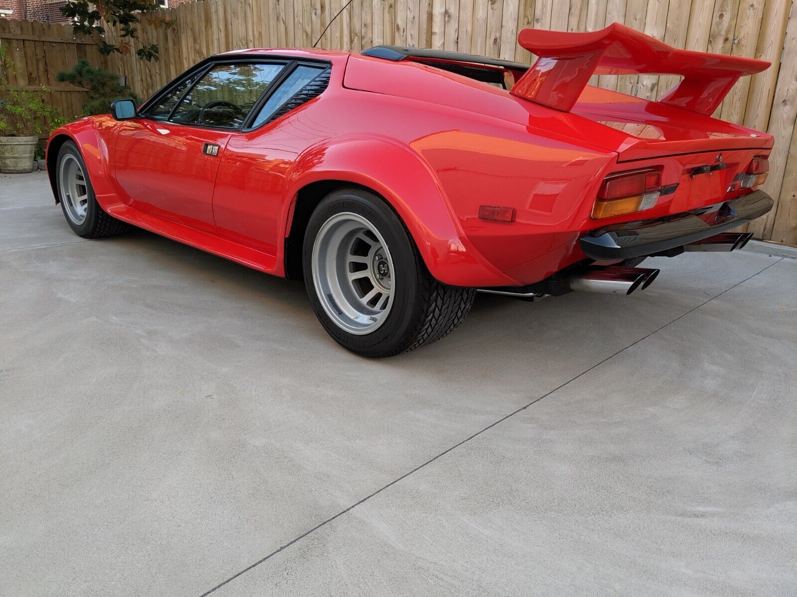 De-Tomaso-Pantera-1984-Coupe-1