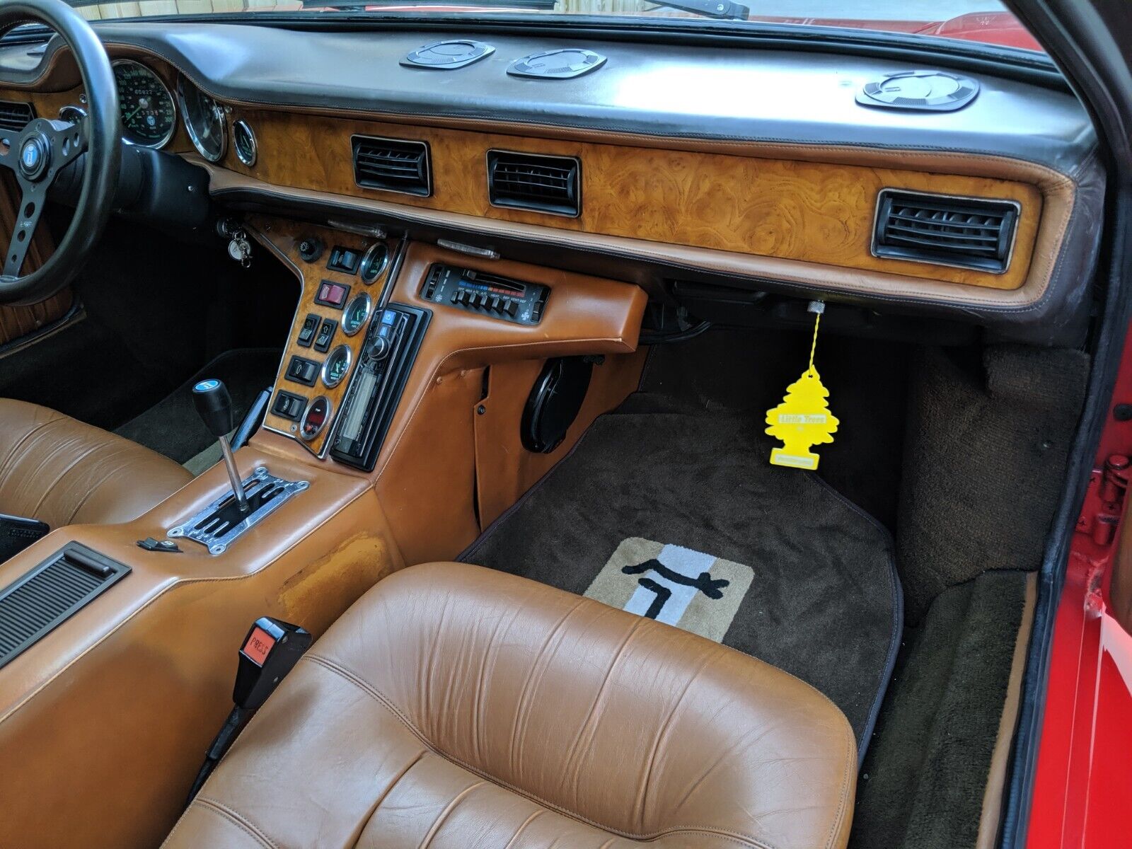 De-Tomaso-Pantera-1984-Coupe-11