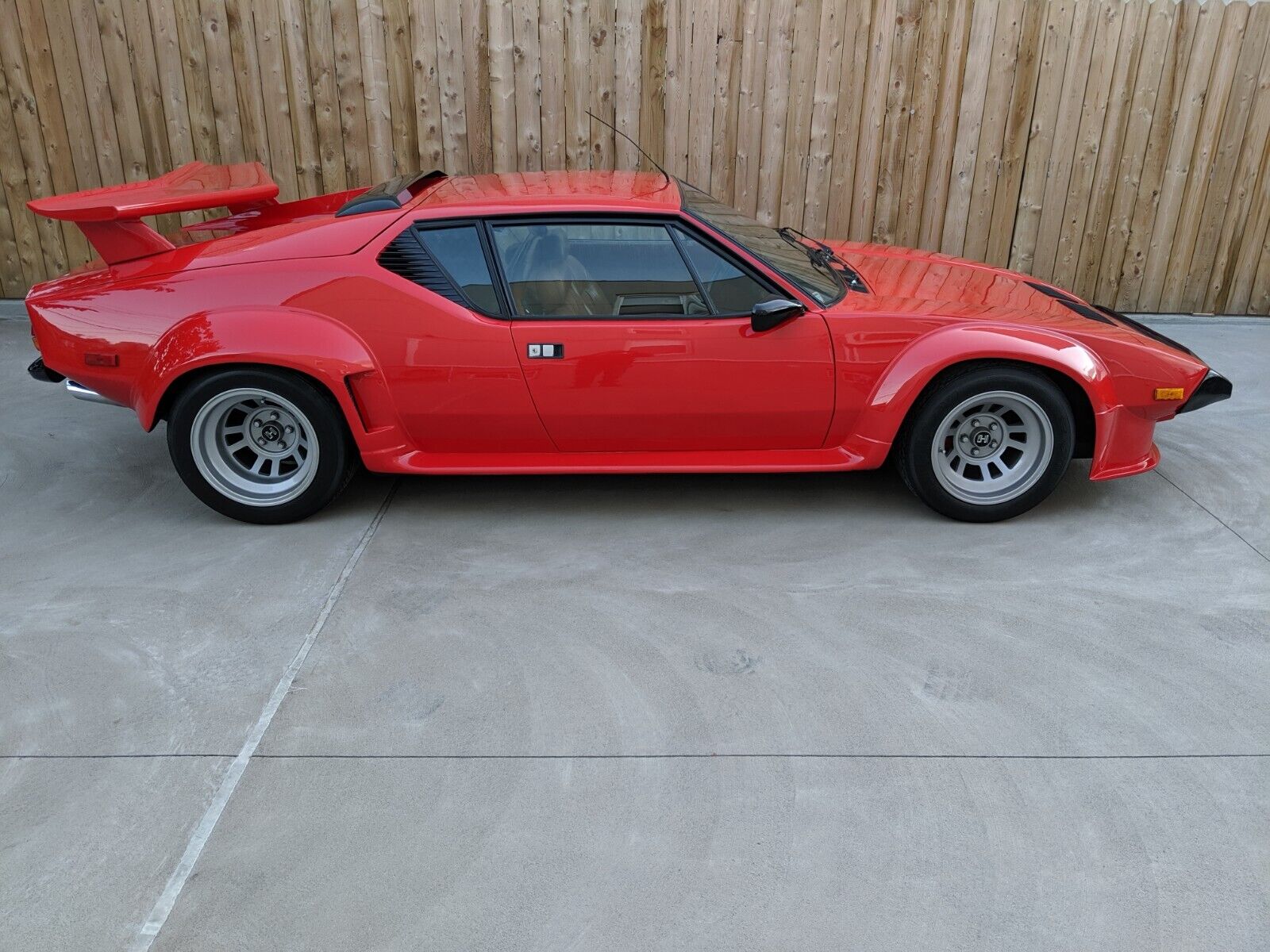 De-Tomaso-Pantera-1984-Coupe-3