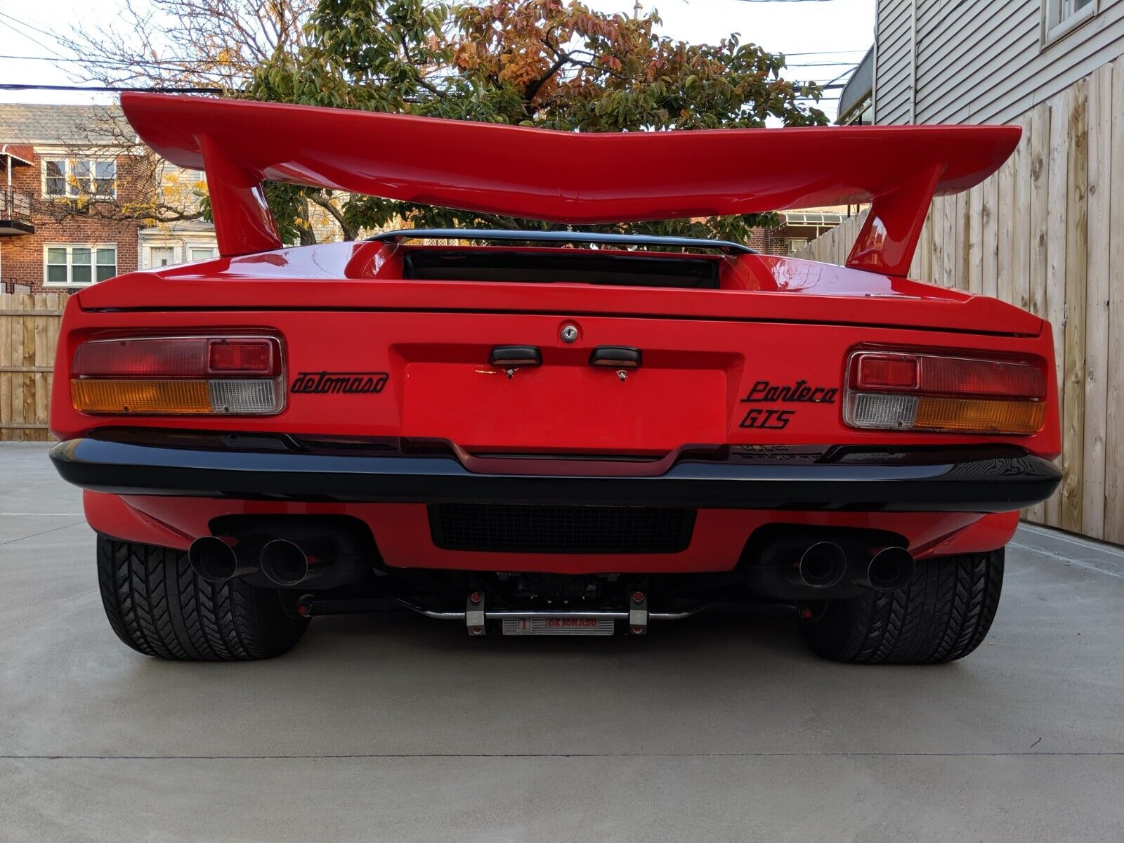 De-Tomaso-Pantera-1984-Coupe-6