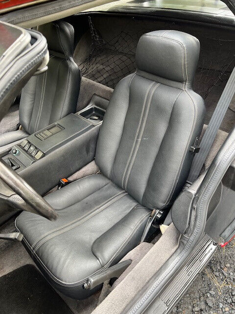 DeLorean-DMC-12-1981-Coupe-12