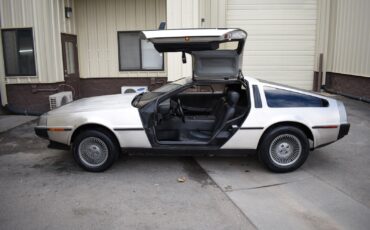 DeLorean-DMC-12-1981-Coupe-12
