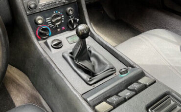 DeLorean-DMC-12-1981-Coupe-14