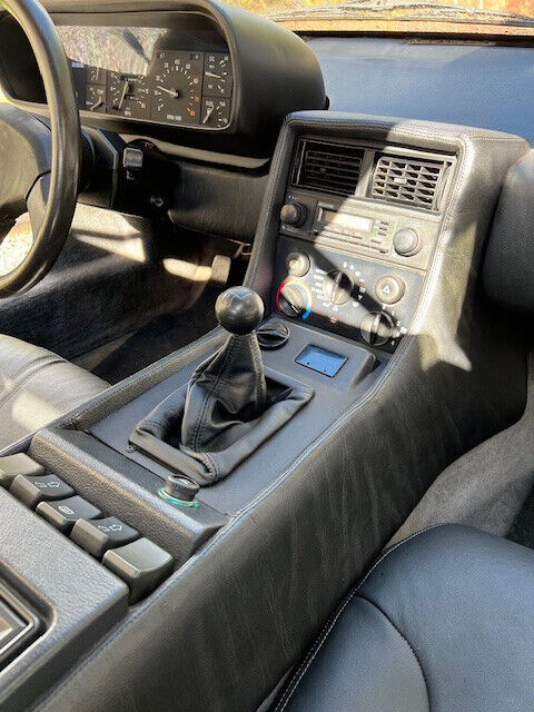 DeLorean-DMC-12-1981-Coupe-15