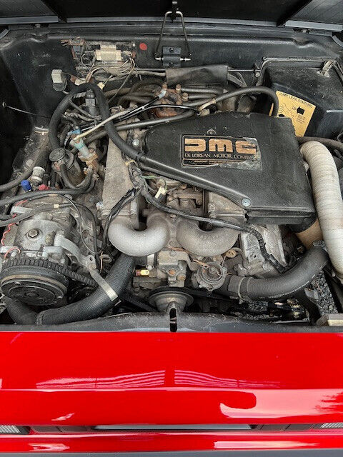 DeLorean-DMC-12-1981-Coupe-19
