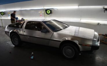 DeLorean-DMC-12-1981-Coupe-19