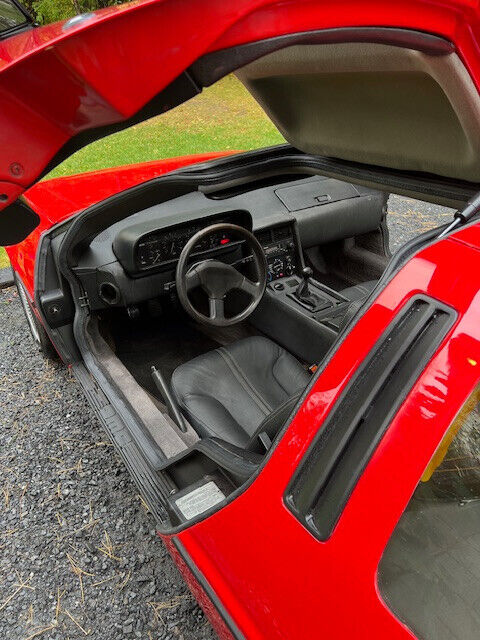DeLorean-DMC-12-1981-Coupe-2