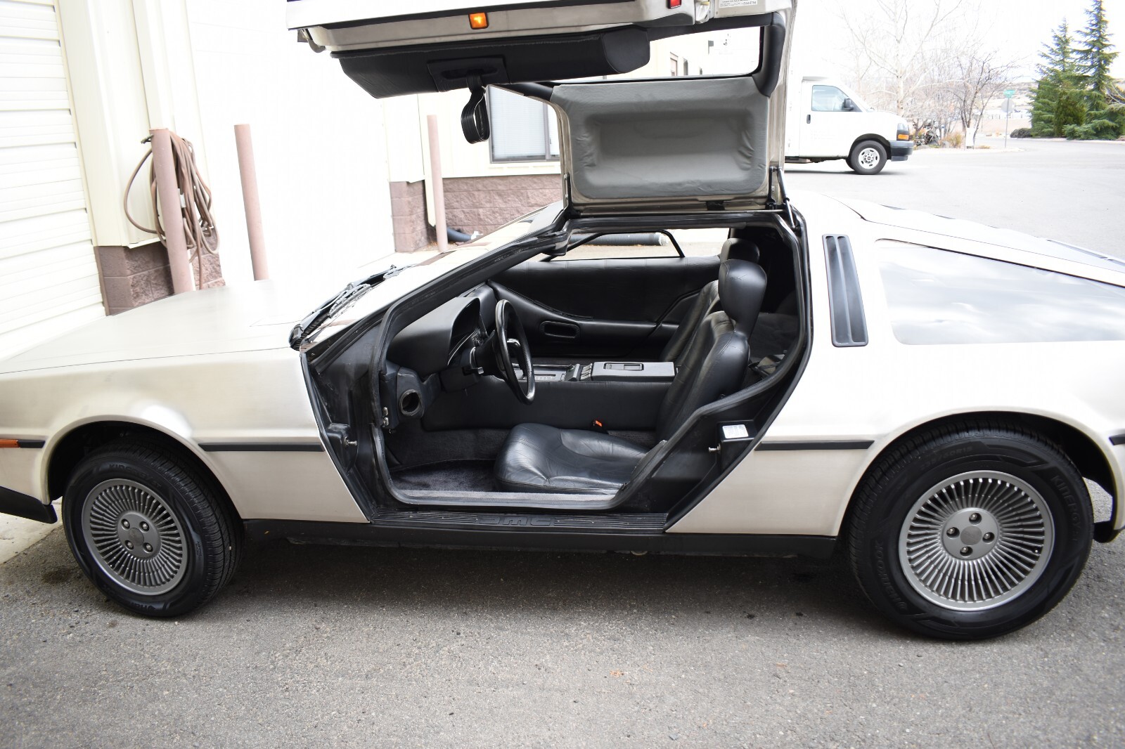 DeLorean-DMC-12-1981-Coupe-22