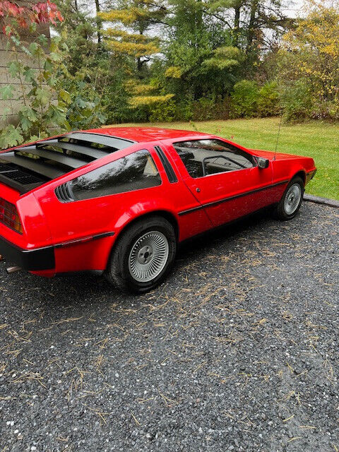 DeLorean-DMC-12-1981-Coupe-3
