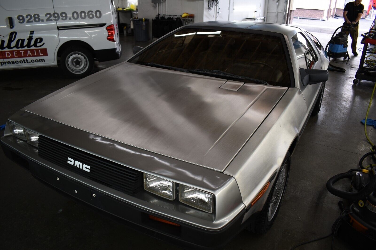 DeLorean-DMC-12-1981-Coupe-6