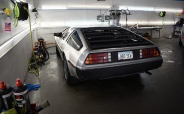 DeLorean-DMC-12-1981-Coupe-7