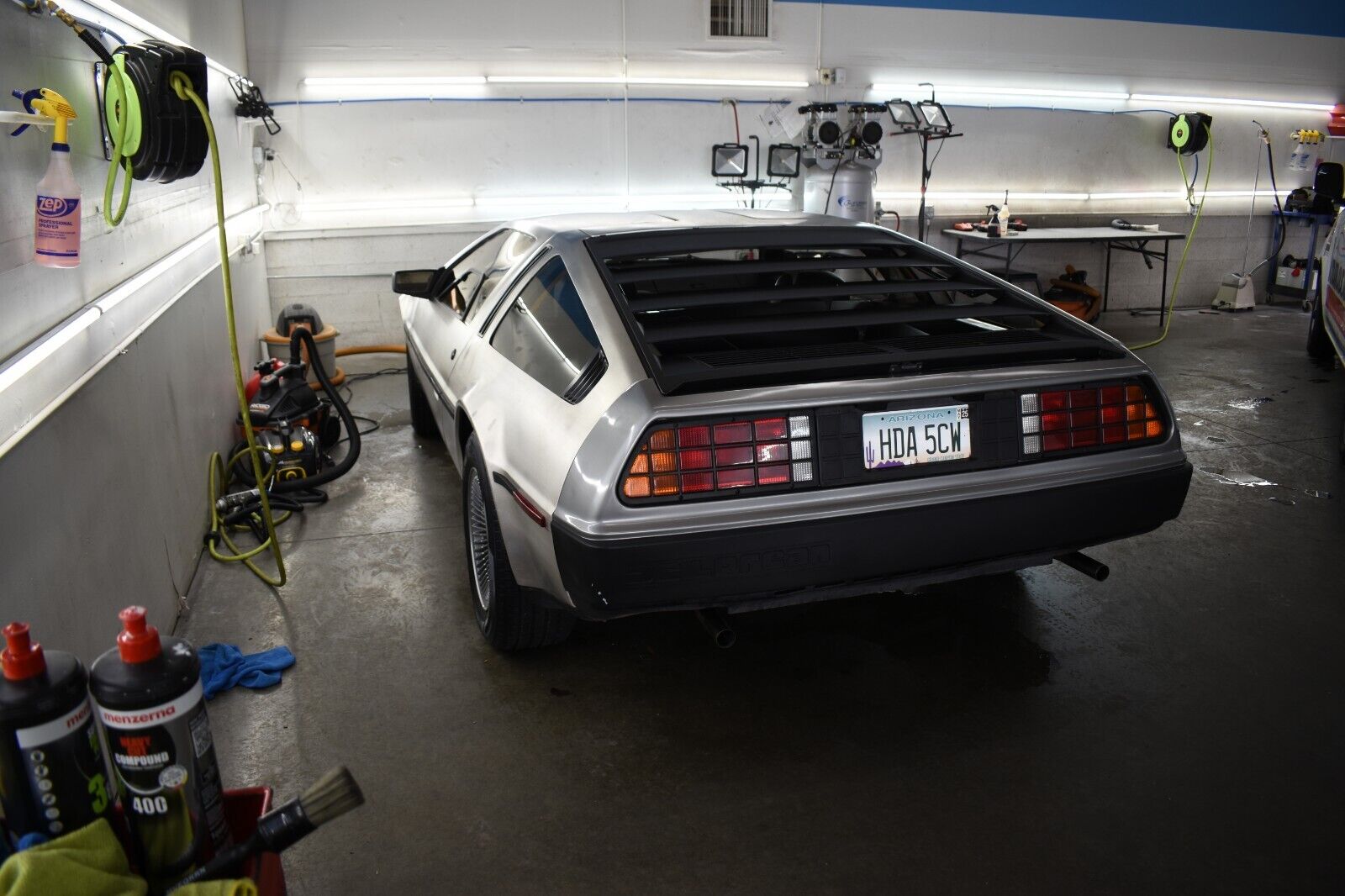 DeLorean-DMC-12-1981-Coupe-7