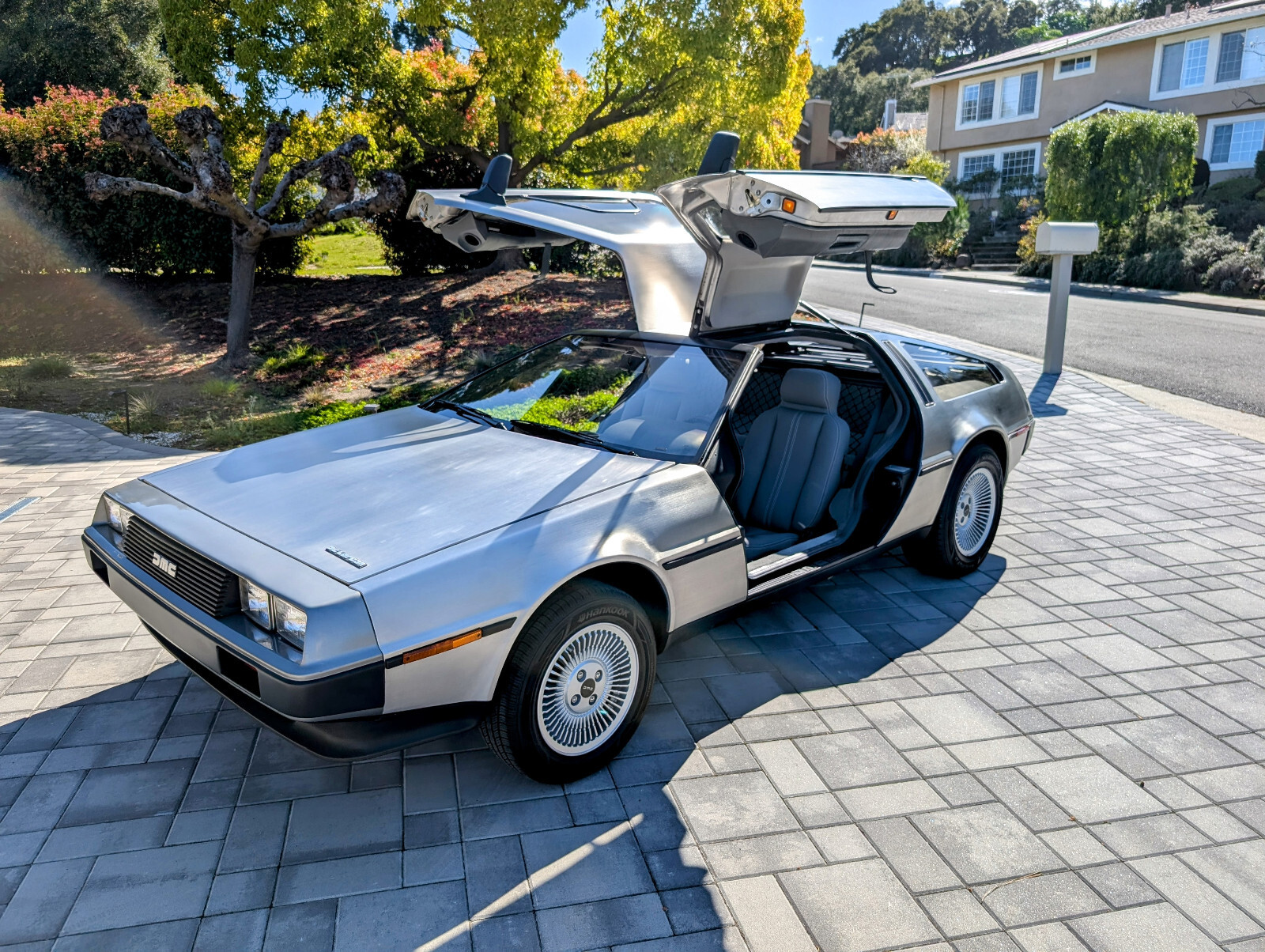 DeLorean-DMC-12-1983-2