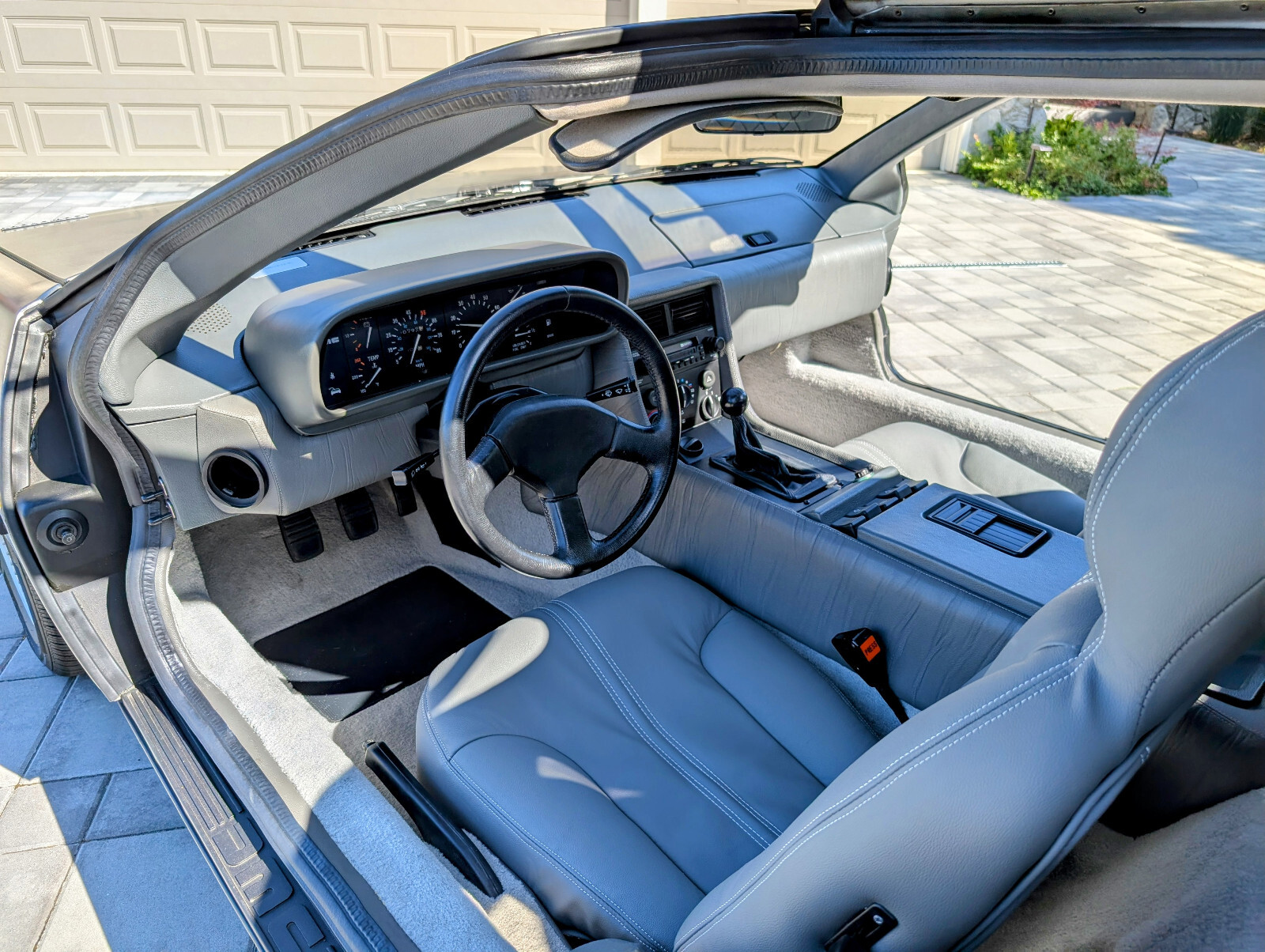 DeLorean-DMC-12-1983-6