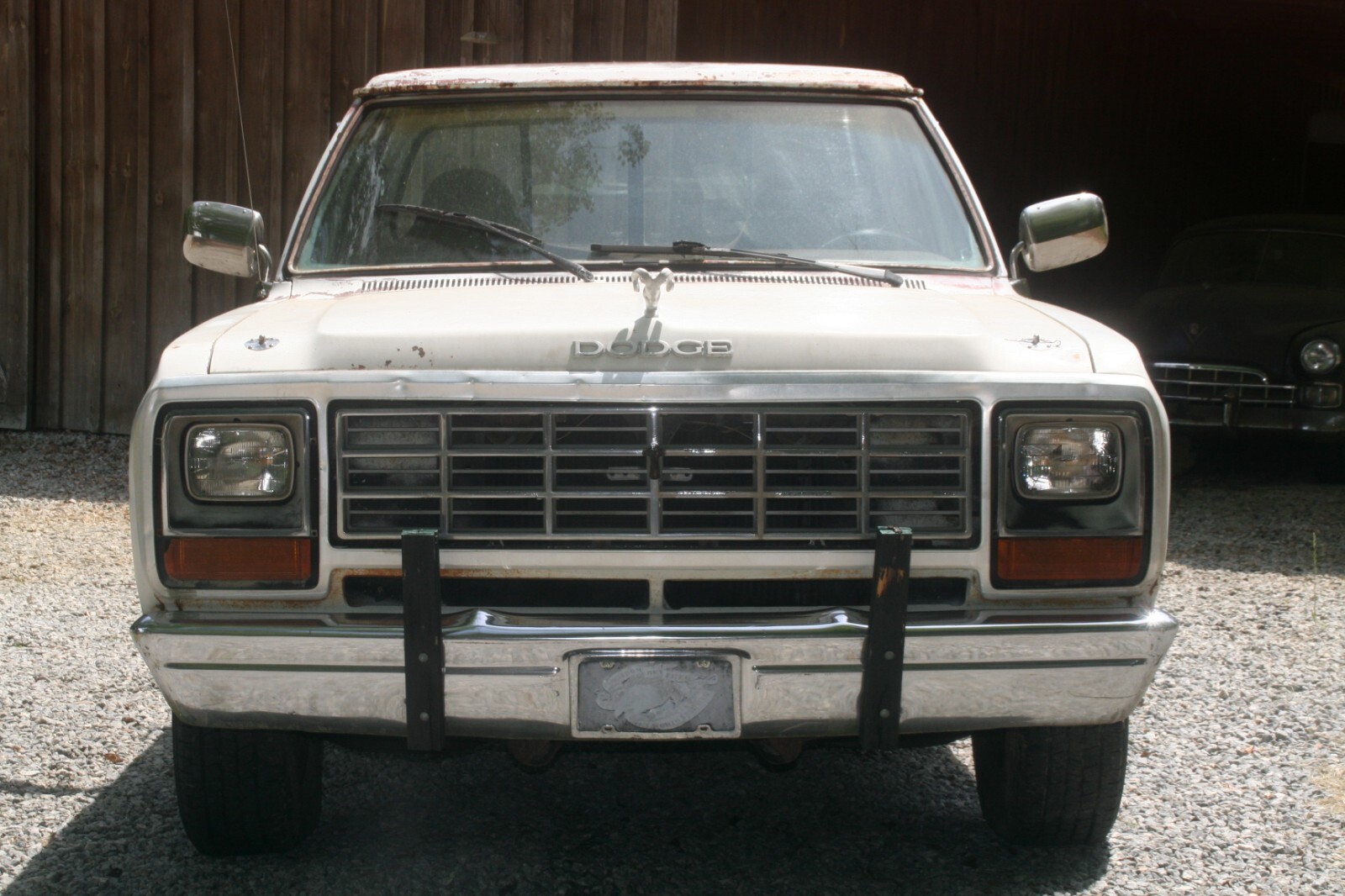 Dodge-150-1982-Standard-Cab-Pickup-1