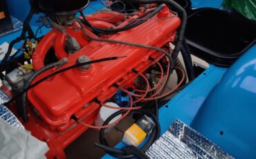 Dodge-A100-1968-Standard-Passenger-Van-12