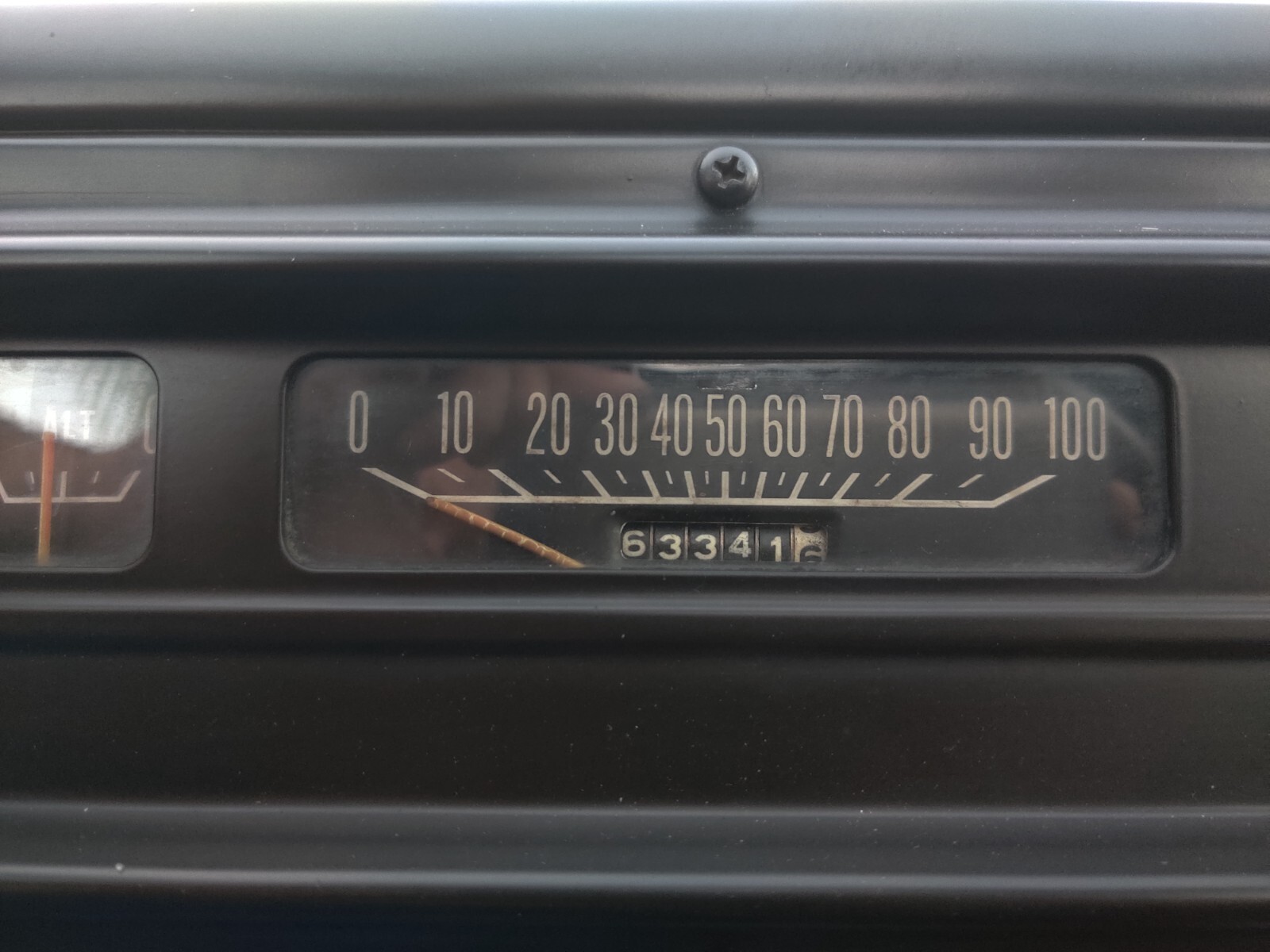 Dodge-A100-1968-Standard-Passenger-Van-19