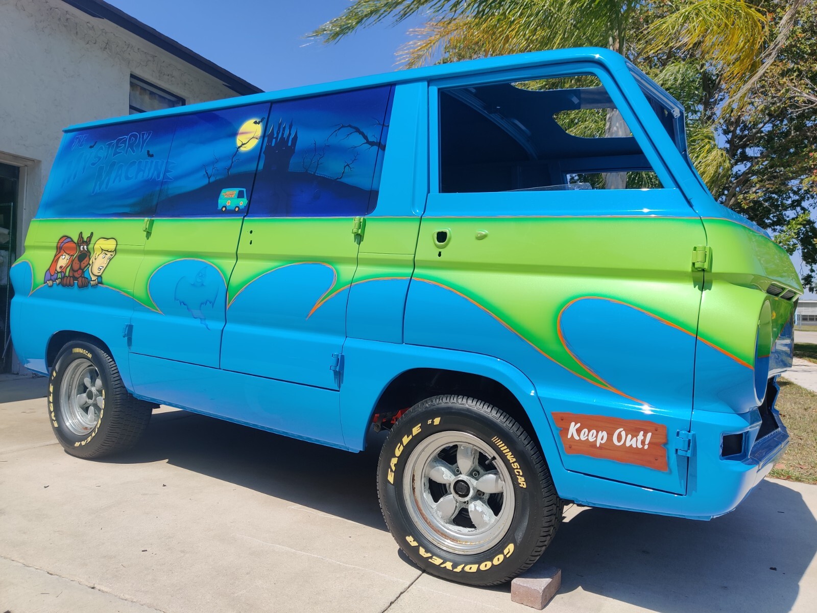 Dodge-A100-1968-Standard-Passenger-Van-29