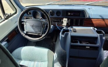 Dodge-B3500-sportsmobile-conversion-1995-white-11