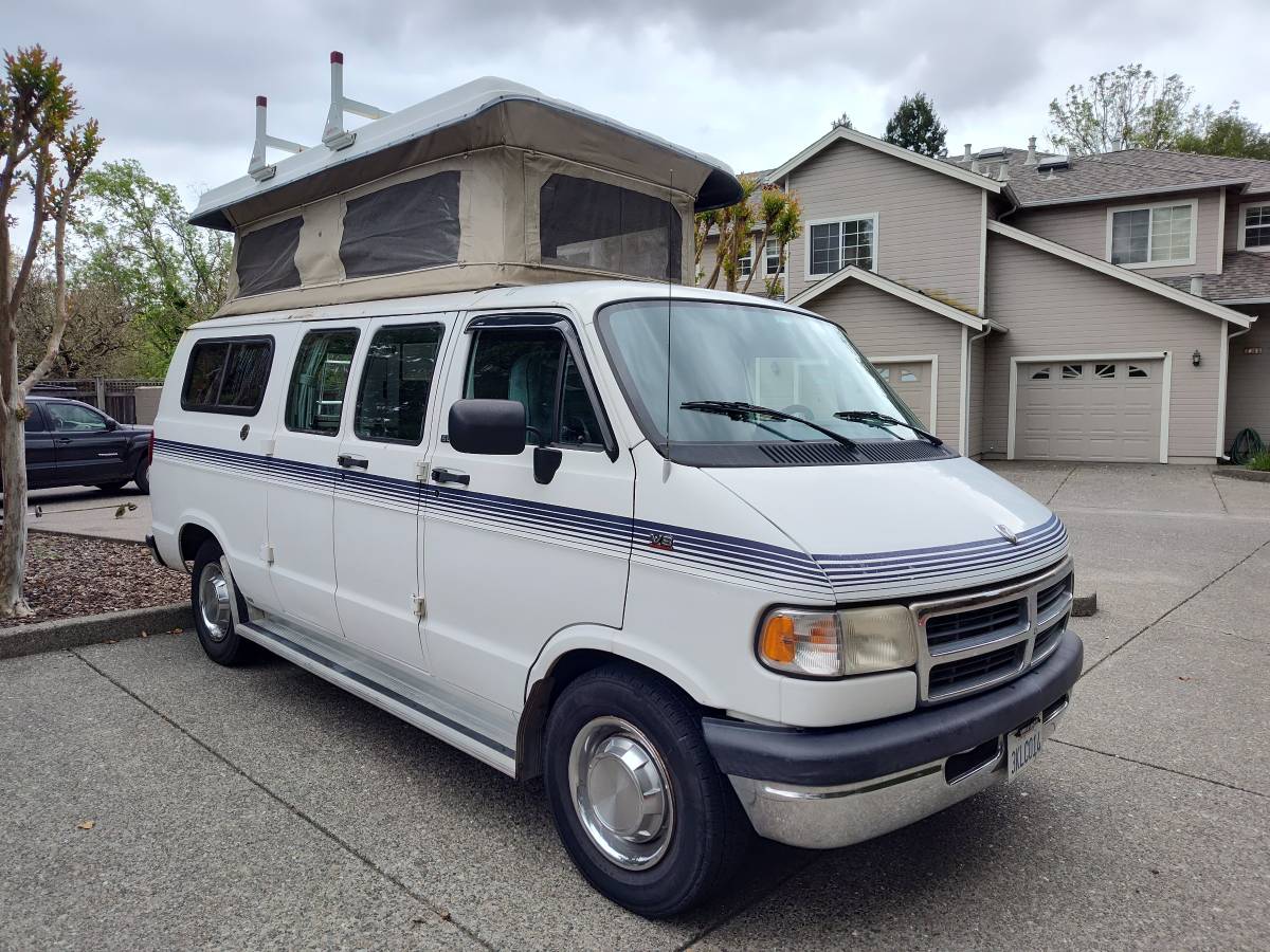 Dodge-B3500-sportsmobile-conversion-1995-white-15