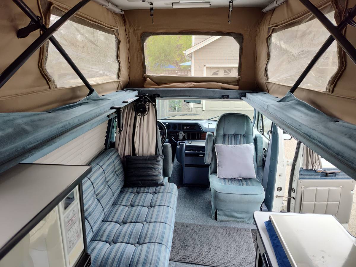 Dodge-B3500-sportsmobile-conversion-1995-white-4
