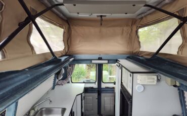 Dodge-B3500-sportsmobile-conversion-1995-white-5