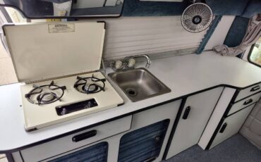 Dodge-B3500-sportsmobile-conversion-1995-white-6