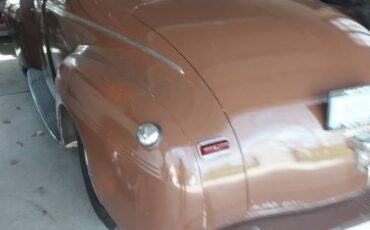 Dodge-Business-coupe-1940-brown-1